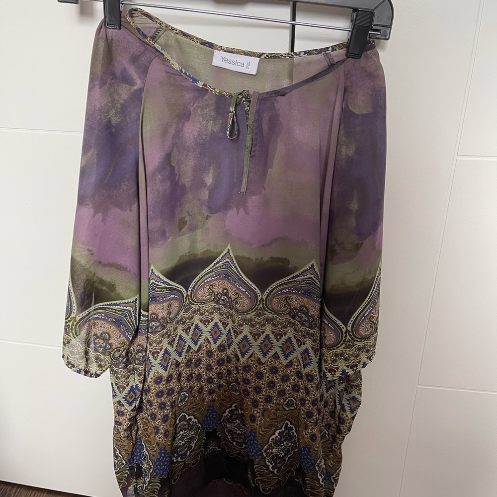 Yessica Cape for the beach. Good condition . Size universal .